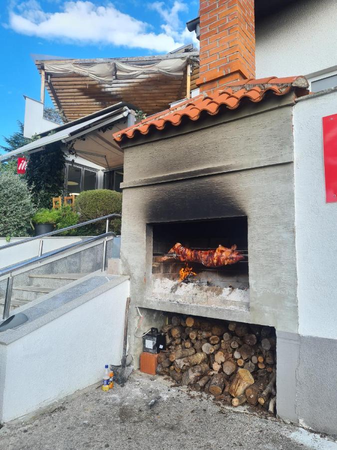 Villa Carpe Diem Vantacići Exterior foto